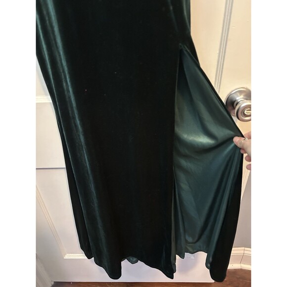 REVELRY Asher Velvet Classic Emerald Cross Open Back Slit Maxi Dress Gown 10 - Picture 5 of 12